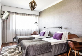  Hotel Käenpesä  Юливиеска
